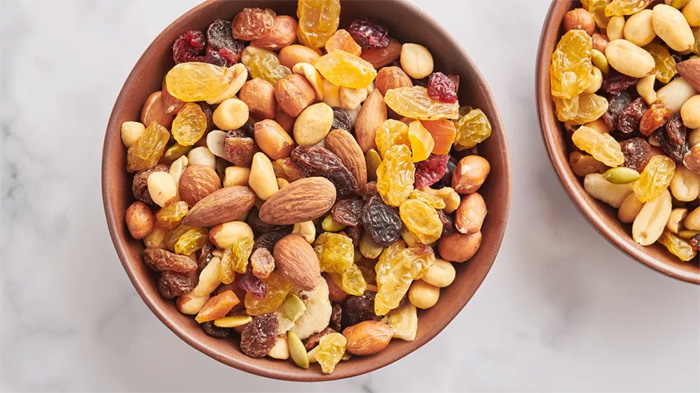 MIXED NUTS (CASHEW, ALMOND, SALT PISTA, YELLOW KISMIS)